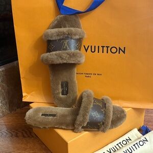 Louis Vuitton Sandals, Flats, Mule !! Limited edition !!!